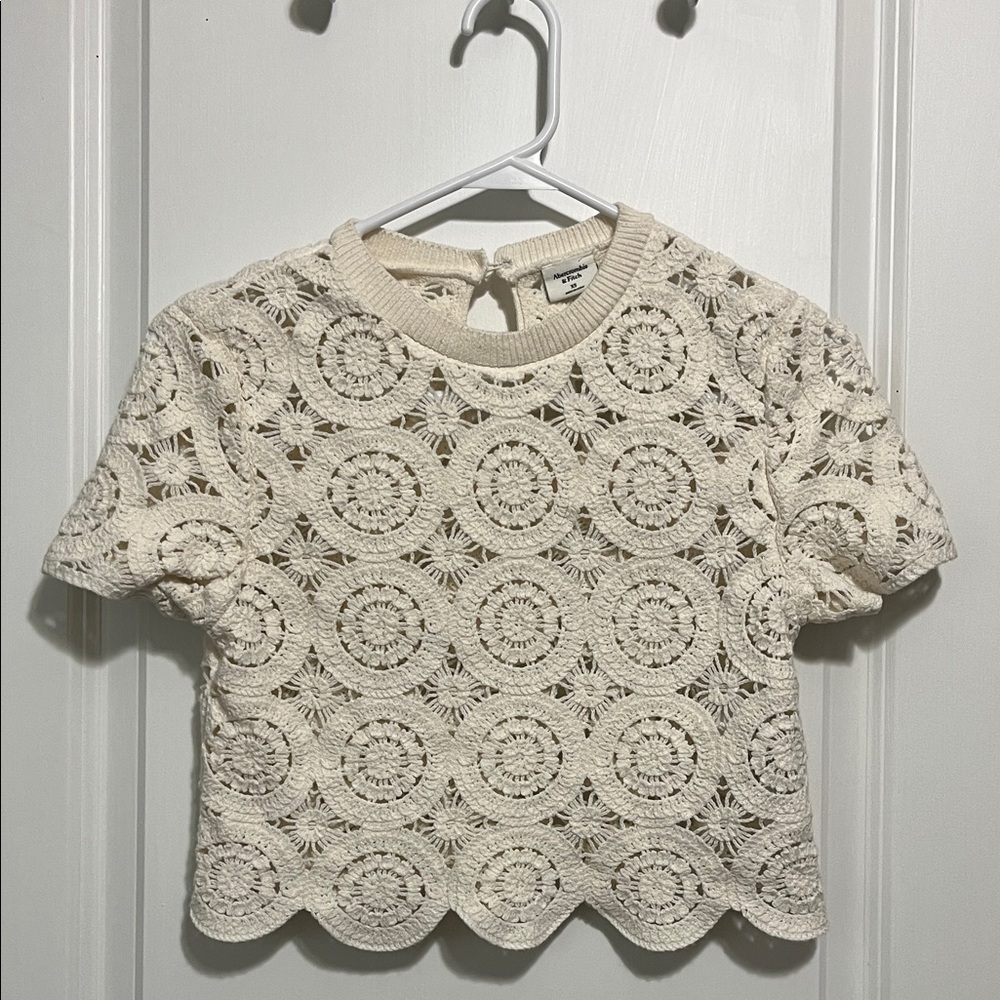 Abercrombie & Fitch White Crochet Crop Top - Picture 2 of 6